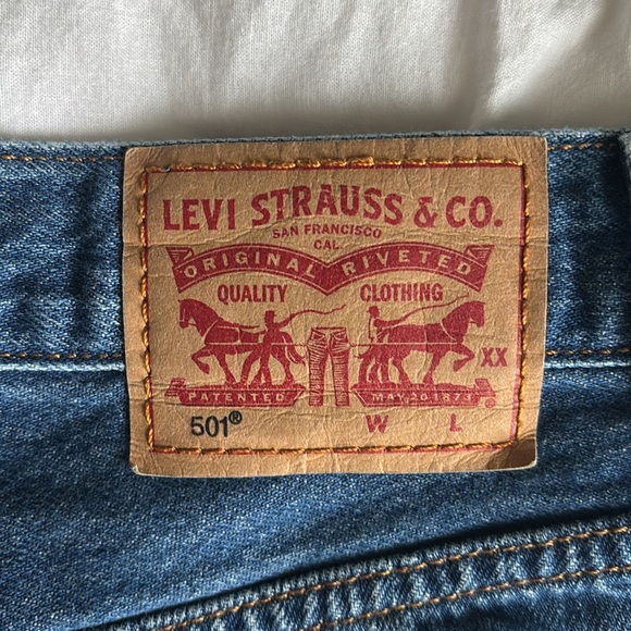 501 denim shorts. - Picture 3 of 3